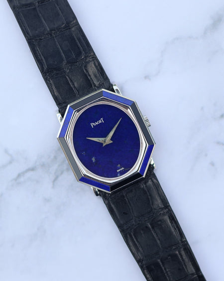 Piaget Ref. 9341 vintage watch with lapis lazuli dial and alternating lapis and onyx stone-set bezel in 18K white gold