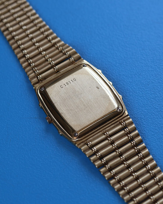 Case back of Audemars Piguet 27mm Bamboo watch in unpolished 18K yellow gold with manual Calibre 2080 inside