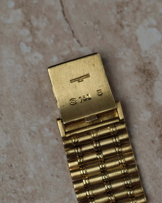 Underside of the clasp mechanism on the Audemars Piguet Bamboo 27mm bracelet – gold construction detail.