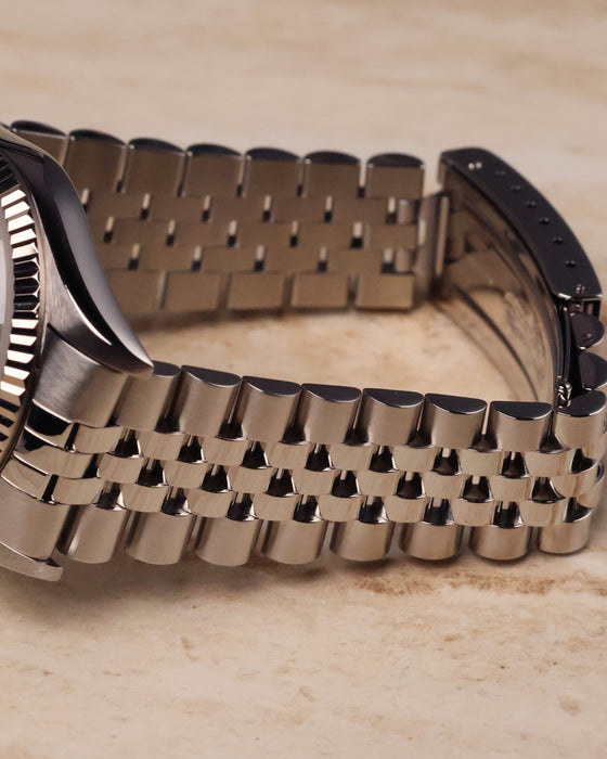 Stainless steel Jubilee bracelet of Rolex Datejust 16234 with polished center links