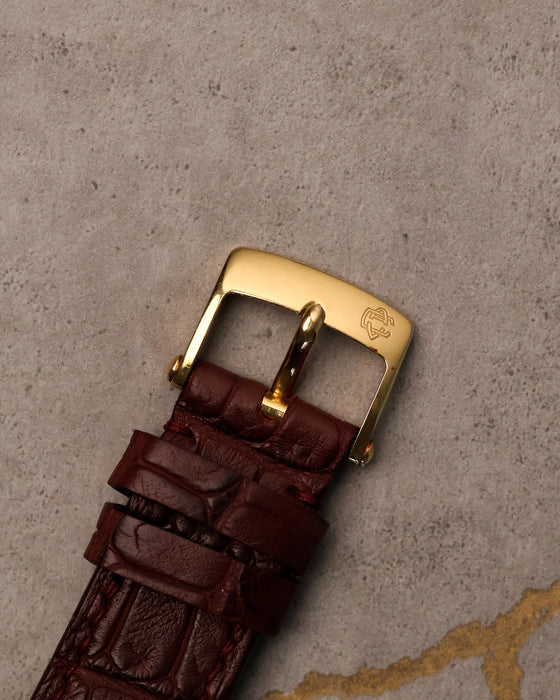 Original 18K yellow gold Van Cleef & Arpels signed buckle fitted to brown leather strap