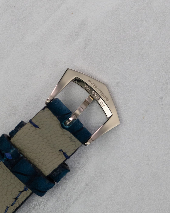 Hallmarked Patek Philippe buckle in 18k white gold with 750 stamp and Geneva engraving