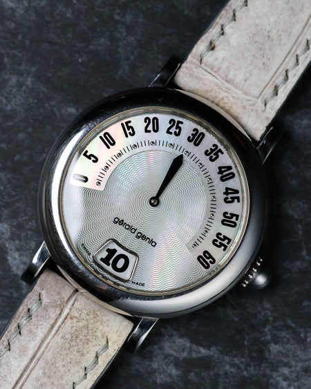 Angled front view of the Gerald Genta Retro Classic G.3614 showing the mother of pearl dial texture.