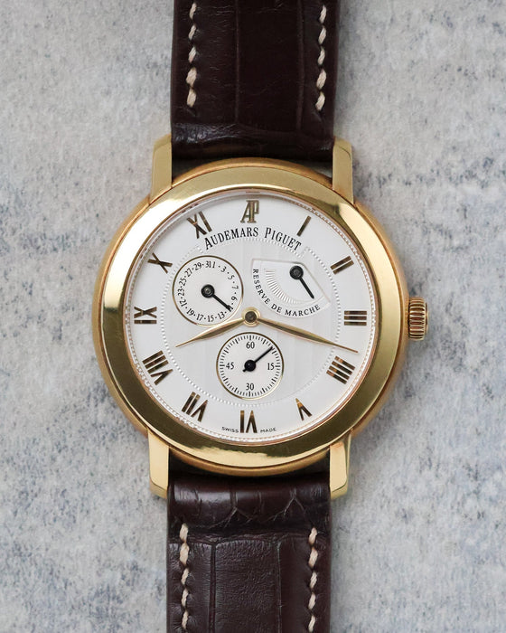 Front view of the Audemars Piguet Jules Audemars 25955OR with power reserve, date and small seconds display.