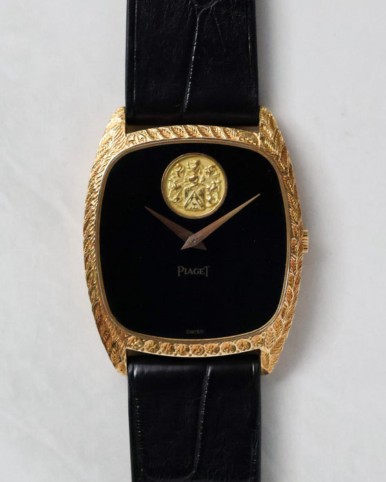 Full frontal view of the Piaget Ref. 9591 in 18k yellow gold with black onyx dial.