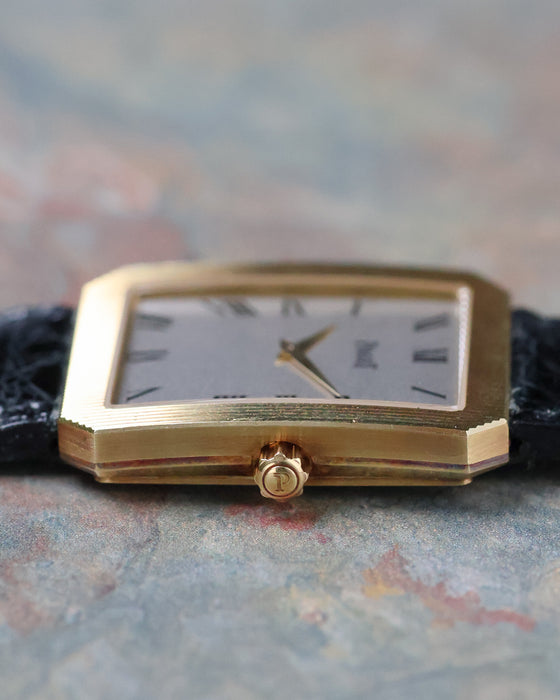 Front-on profile of the Piaget Protocole Jumbo Ref. 90154 showing its ultra-thin case and signed crown.