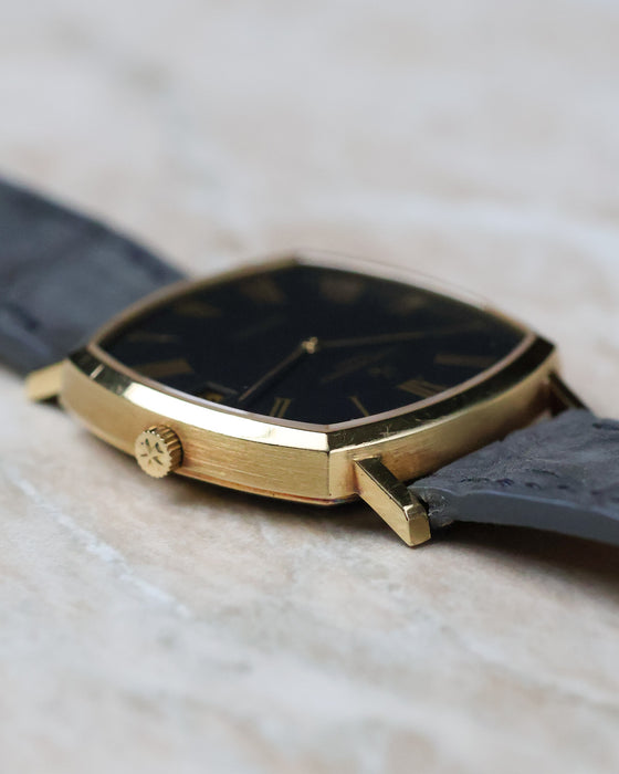 Three-quarter side view of the Vacheron Constantin Ref. 7390 highlighting the brushed case flank and polished bezel.