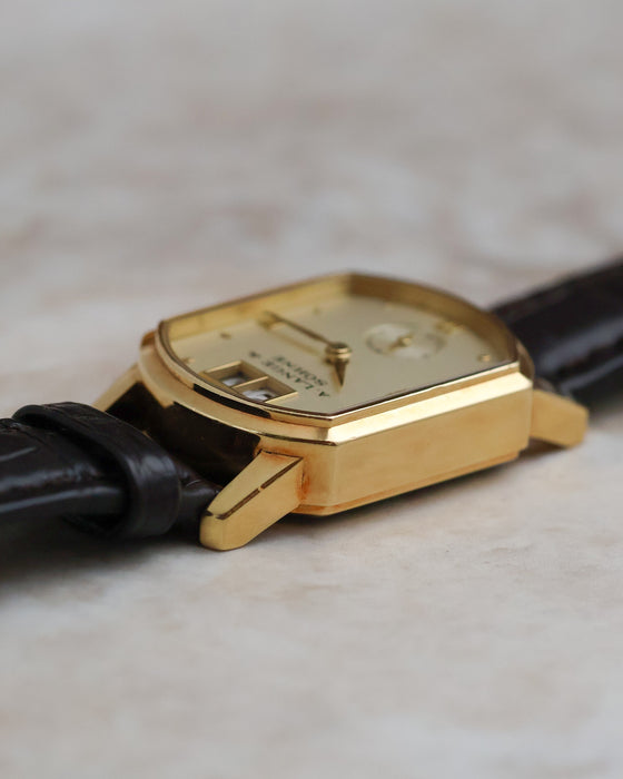Opposite case profile of the A. Lange & Söhne Arkade showing its shaped case and extended lugs.