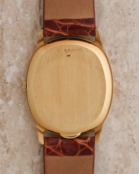Caseback of the 18K yellow-gold Audemars Piguet Ref. 4083 with brushed central finish.