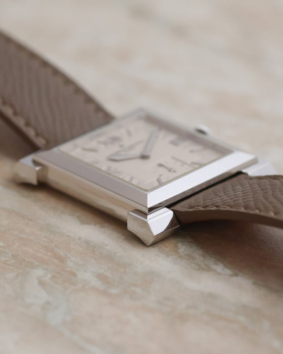 Close-up side view highlighting the polished bezel, angular lugs and geometric construction of the Vacheron Constantin Carrée Historique.