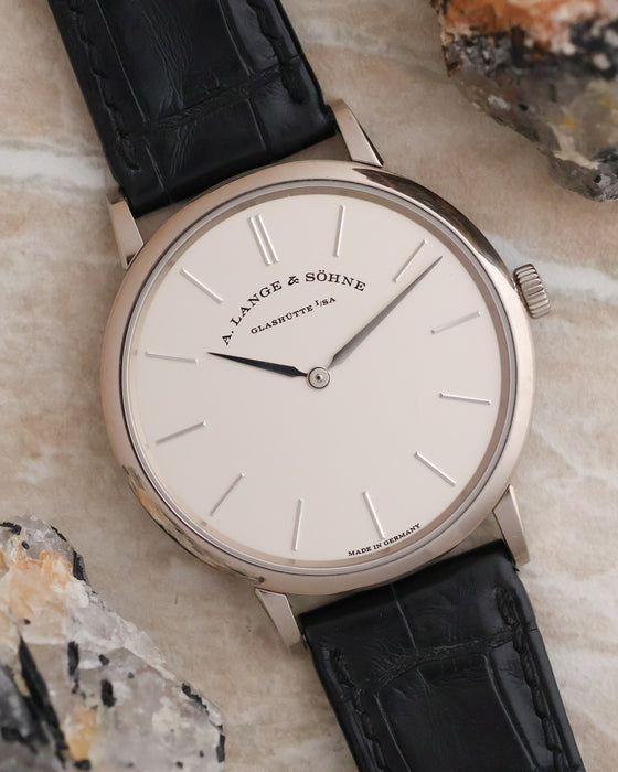Angled close-up of the white gold Saxonia Thin with minimalist two-hand dial.