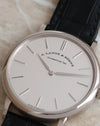 Detailed view of the Saxonia Thin's applied hour markers, two hands and argenté dial.