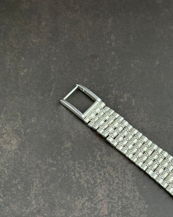 Audemars Piguet Bamboo bracelet showing sculpted gold links and seamless integration with the case